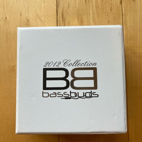 Basebuds 2012 Collection with Swarovski elements - Picture 3 of 7